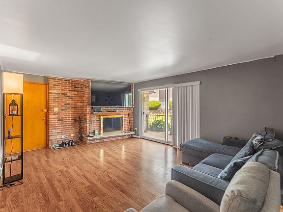 5th image of 11113 S 84th Ave APT 1B