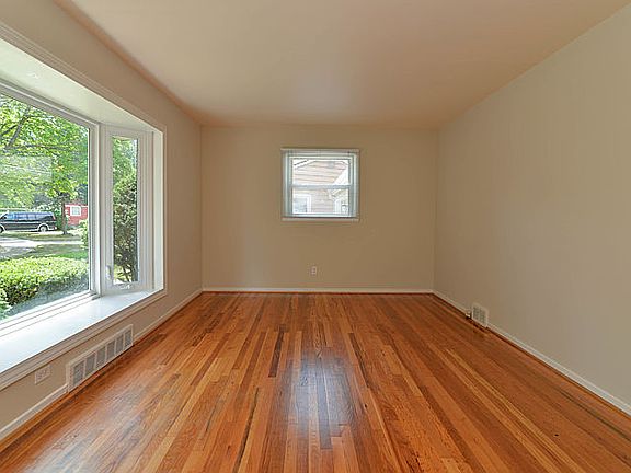 3rd image of 1846 Virnankay Cir