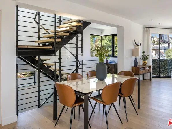 6687 W Daychar Dr, Los Angeles, CA 90028