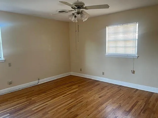 5801 Albany Ct — Photo 12