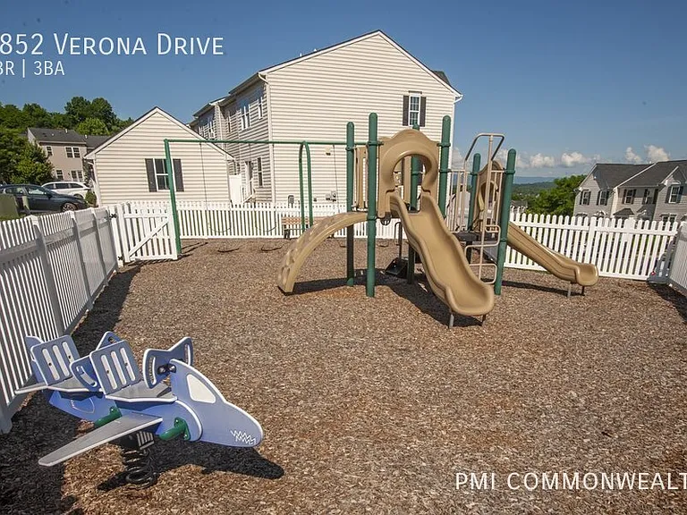 1852 Verona Dr — Photo 32