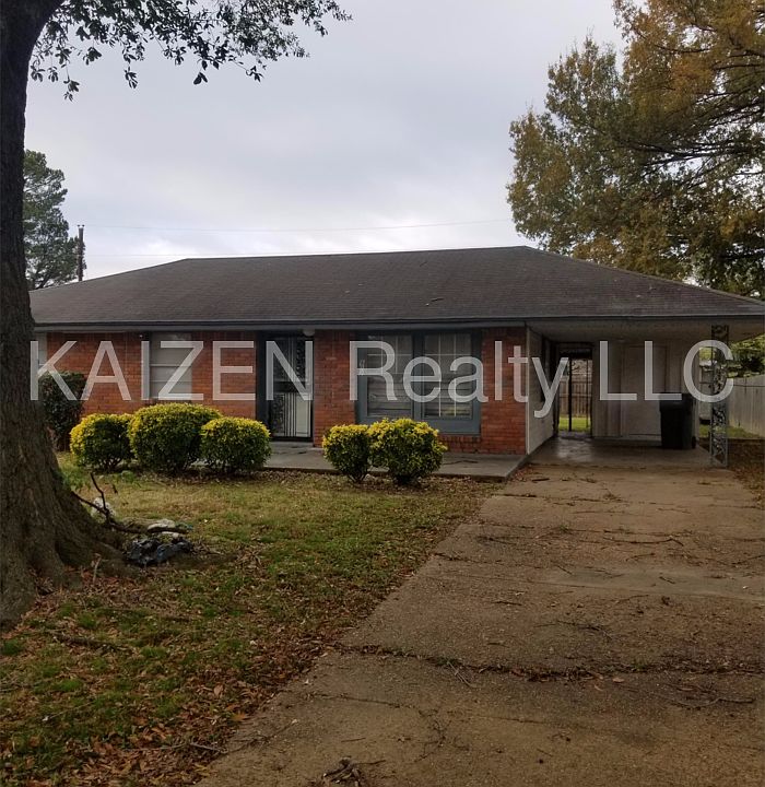 1st image of 812 Parkrose Ave
