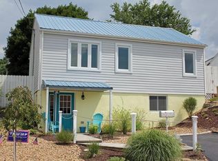 526 Pinehurst Dr, North Versailles, PA