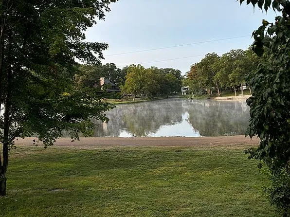 26 Southside Country Clb, Decatur, IL 62521