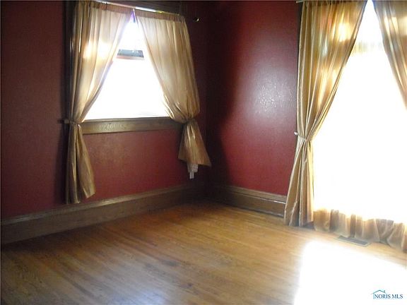 4th image of 142 N Keyser St