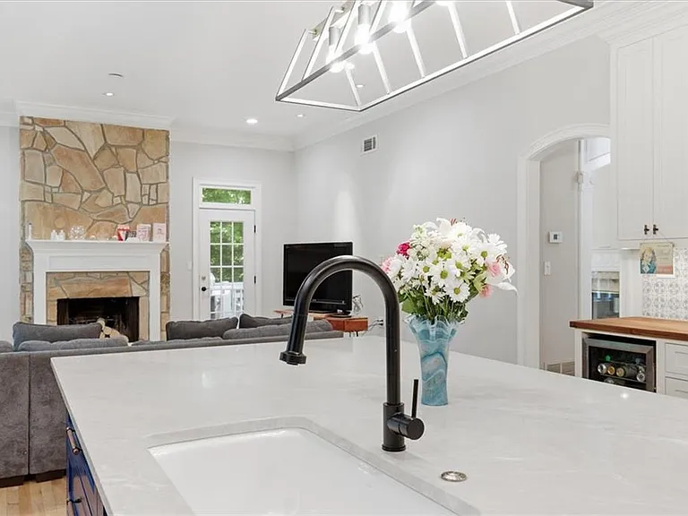 1247 Manor Oaks Ct — Photo 23