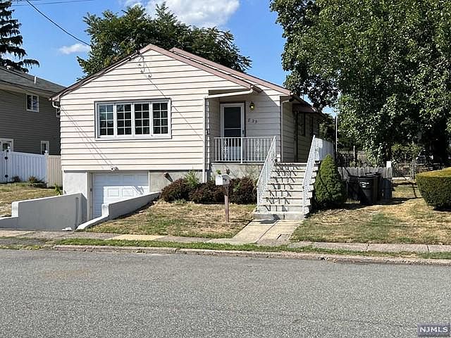 1st image of 8-29 Cedar St