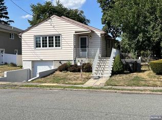 8-29 Cedar St, Fair Lawn, NJ 07410