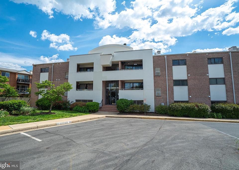 1st image of 4358 Lee Hwy APT 103