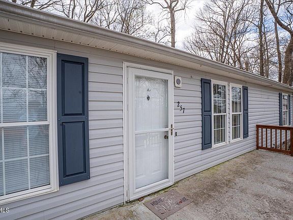 4th image of 257 Wesley Dr