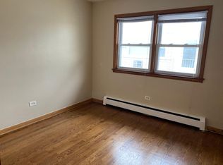 326 Beach Ave #304, La Grange Park, IL 60526
