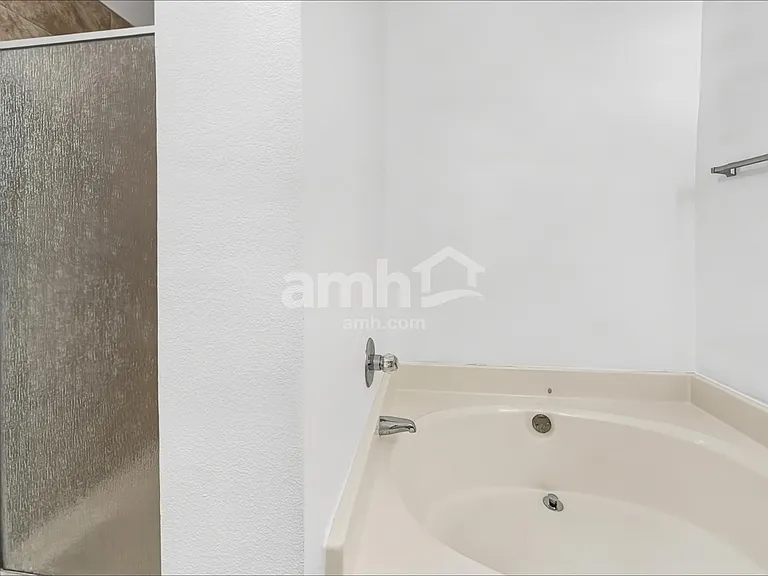 903 Plumeria Dr — Photo 11