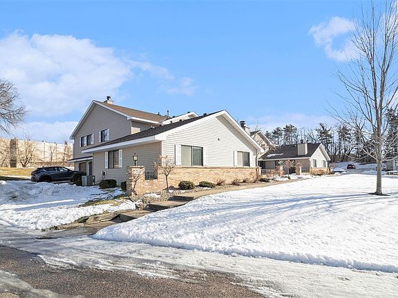 5th image of 7648 Wedgewood Ct N