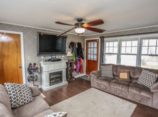 31 Pike St, Epping, NH 03042