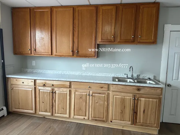 71 Broad St, Auburn, ME