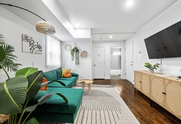 131 Bristol St #2 — Photo 1