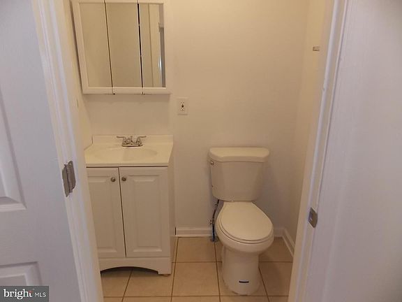 4th image of 2534 W York St