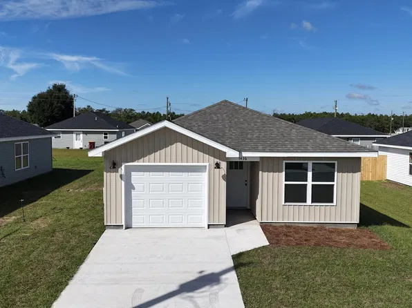 5436 Bayleaf Dr, Crestview, FL 32539