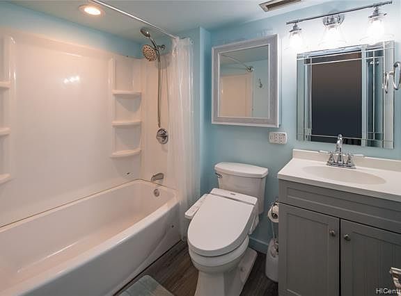 3rd image of 2029 Ala Wai Blvd APT 802