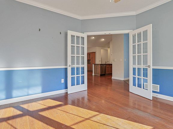 3rd image of 5113 Hayden Woods Ln