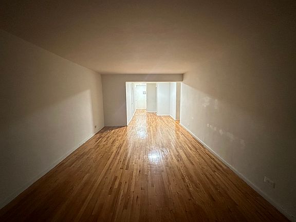 2nd image of 640 W 227th St APT 3