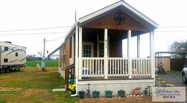 1st image of 411 Illinois Cir