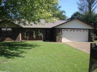 2 Teresa Cir, Searcy, AR 72143