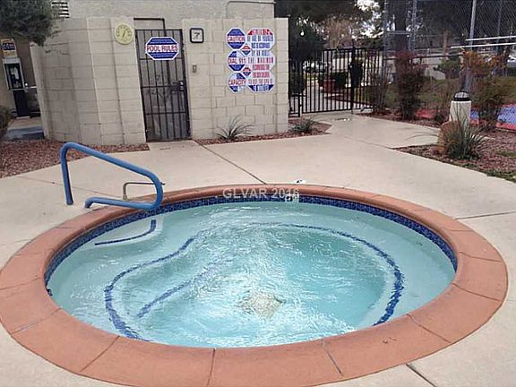 4th image of 725 N Royal Crest Cir Unit 242