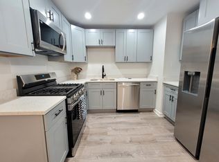 6821 Olcott Ave, Hammond, IN 46323