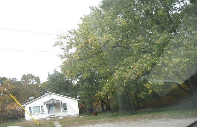 2nd image of 5852 S U Rd E