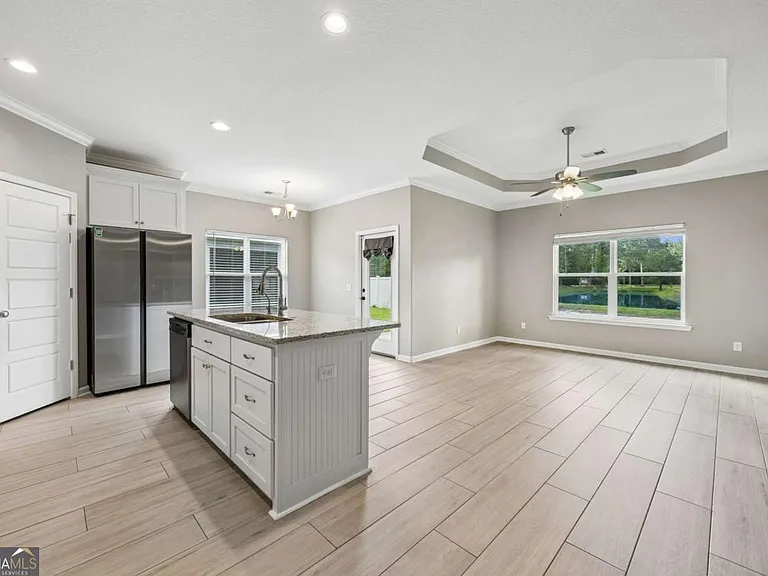 326 Gary Cir — Photo 13