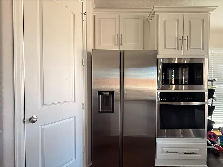 156 Santa Maria St — Photo 13