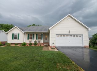 66 Velveteen Ct, Ranson, WV 25438