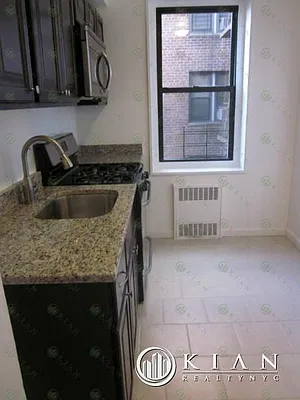Rented by Kian Realty | media 34
