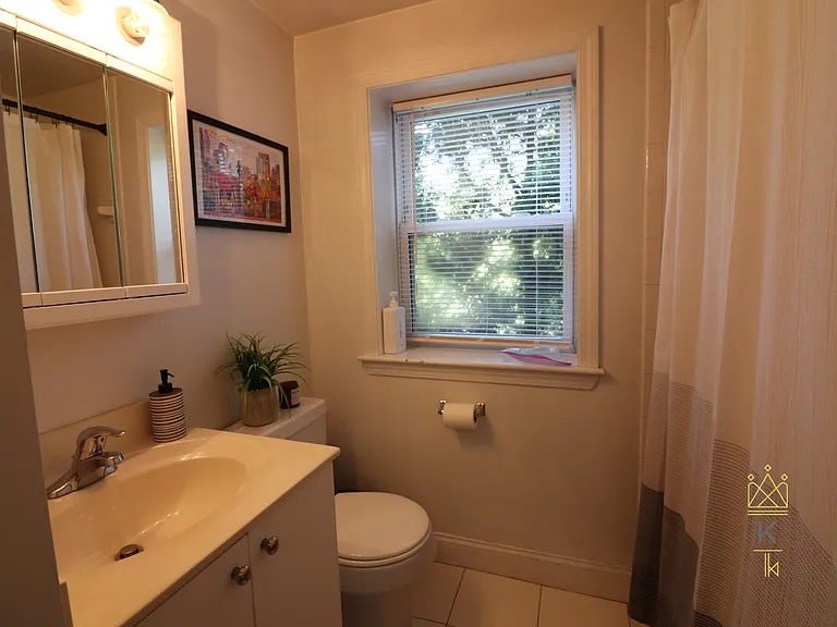 176 Newton St #1 — Photo 9