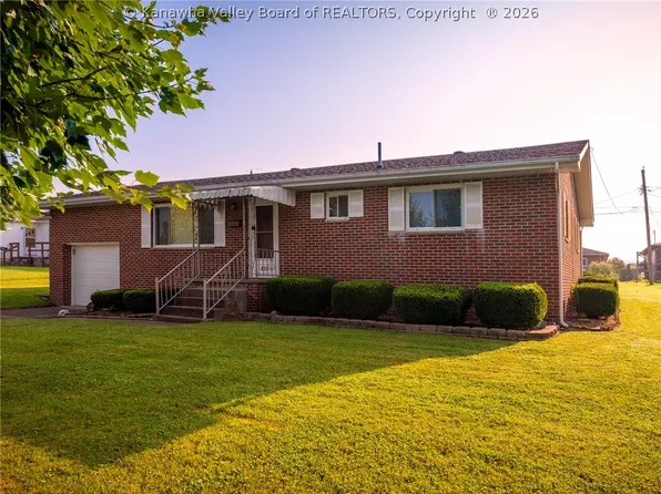 416 Hurricane Ave, Hurricane, WV 25526