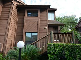 675 Davis Rd, League City, TX 77573