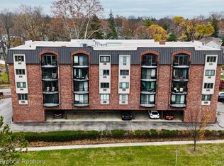 35300 Woodward Ave APT 306, Birmingham, MI