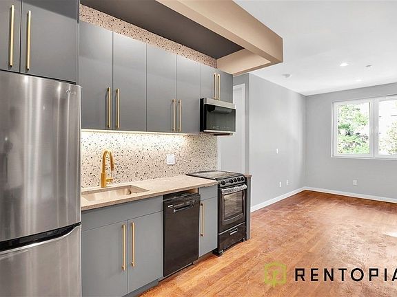 3rd image of 842 Flushing Ave #334
