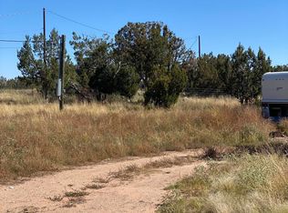 25865 W Hillcrest Dr, Seligman, AZ 86337