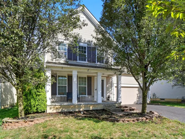 7900 Headwater Dr, Blacklick, OH 43004