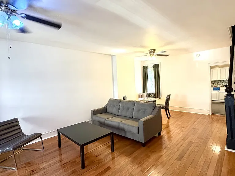 748 N Holly St — Photo 4