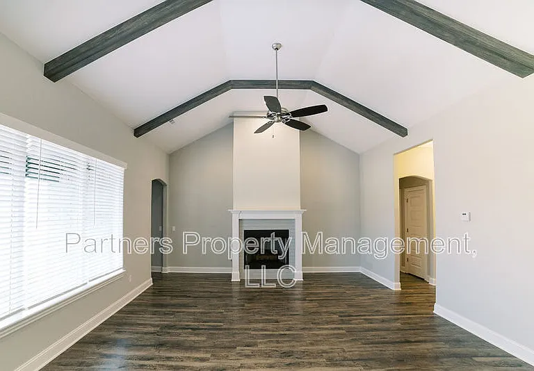372 Canada Dr — Photo 7