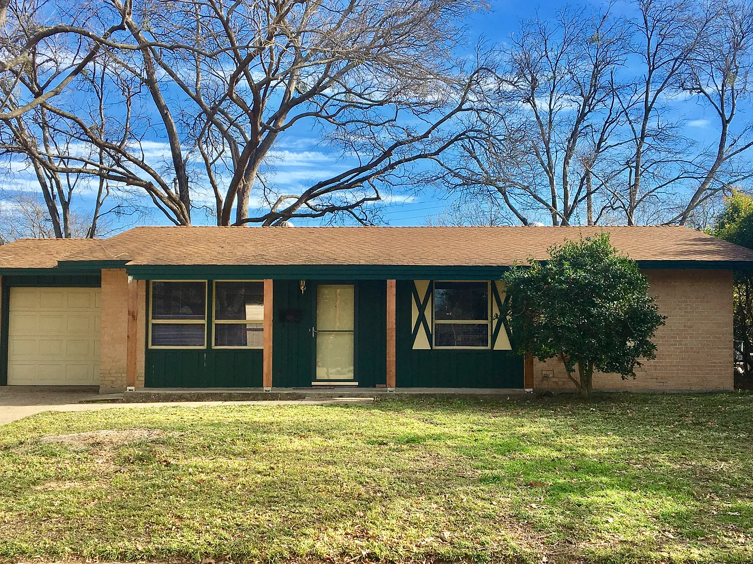 3 bed, 1240 sqft, $2,295 — Photo 1