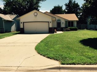 8521 W Westlawn Cir, Wichita, KS 67212