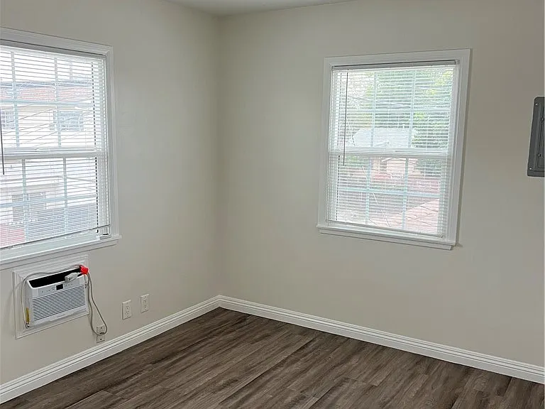 670 S 2nd Ave #6701/2 — Photo 6