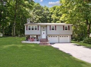 10 Sunnyside Rd, Beacon, NY 12508