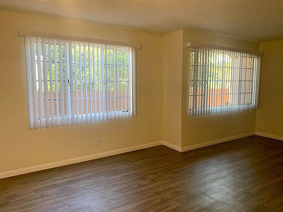 4th image of 1935 Oliver Ave APT 2