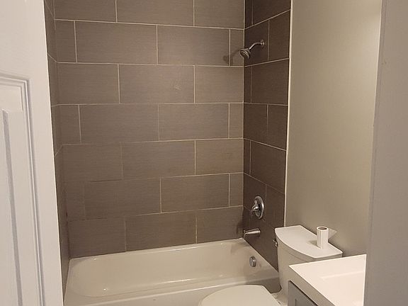 4th image of 762 Notre Dame Dr