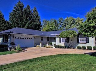 2321 Tanglewood Dr, Aurora, IL